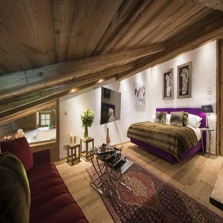 Entire Spa Chalet With Jacuzzi And Sauna *