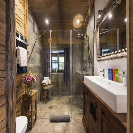Entire Spa Chalet With Jacuzzi And Sauna * 贝里斯泽尔