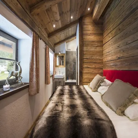 Entire Spa Chalet With Jacuzzi And Sauna *