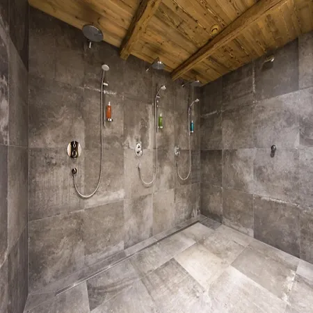Entire Spa Chalet With Jacuzzi And Sauna 公寓 贝里斯泽尔