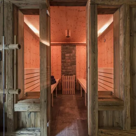 Entire Spa Chalet With Jacuzzi And Sauna *