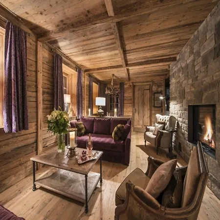 Entire Spa Chalet With Jacuzzi And Sauna