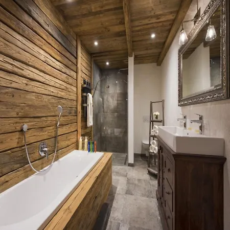 Entire Spa Chalet With Jacuzzi And Sauna